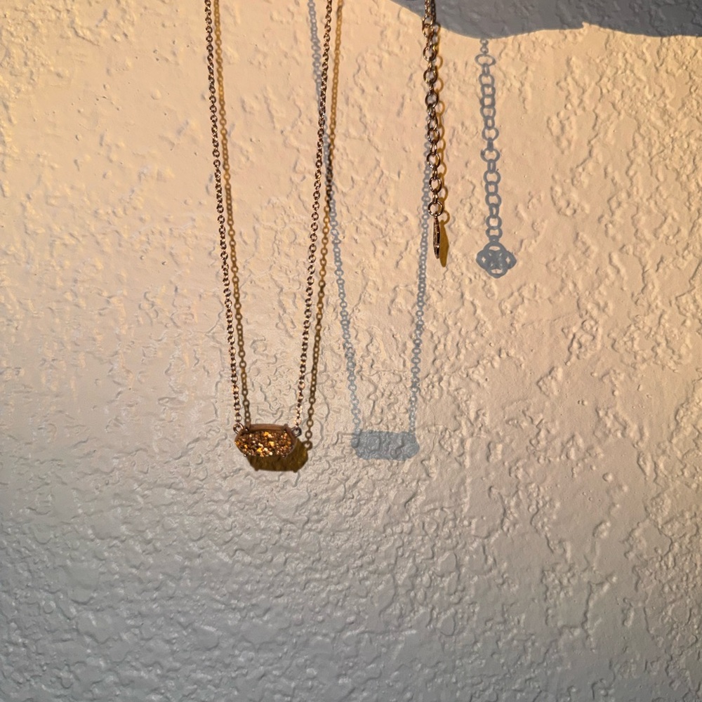 Gold Kendra Scott Necklace